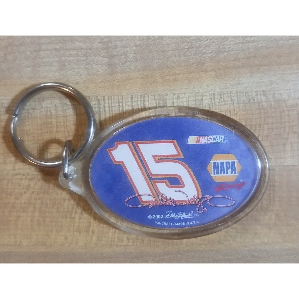 Nascar‎ 2002 #15 Keychain Keyring